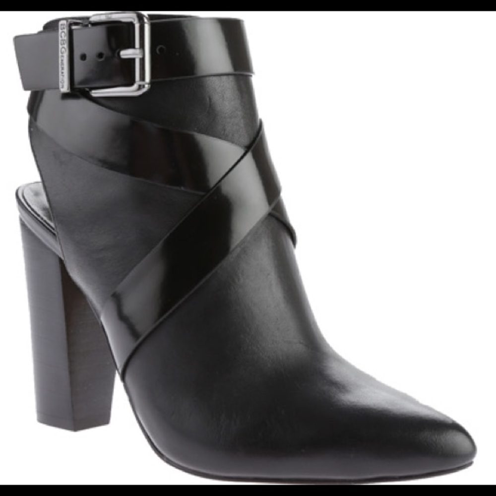 BCBGeneration Jezebelle Bootie 🖤